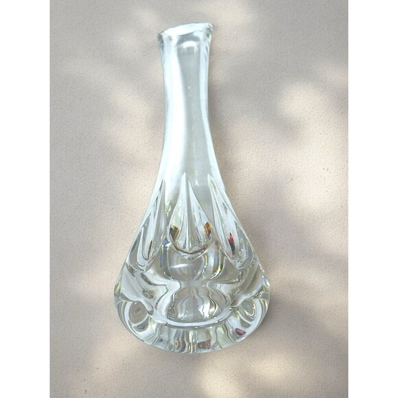 8 Inches Crystal Stem Vase with fluted heavy base and angled mouth - Picture 6 of 9